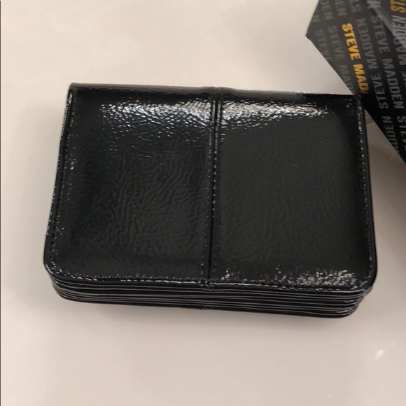 NWT Black Steve Madden Wallet with key chain - Picture 7 of 8